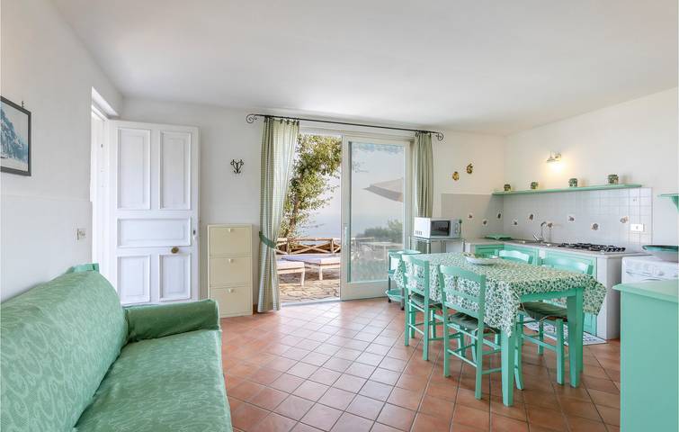 Gîte pour 4 personnes, avec terrasse et piscine à Massa Lubrense - 4