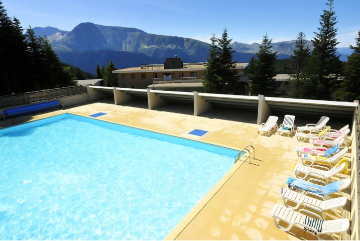 Location de vacances pour 6 personnes, avec jacuzzi ainsi que balcon et sauna à Chamrousse