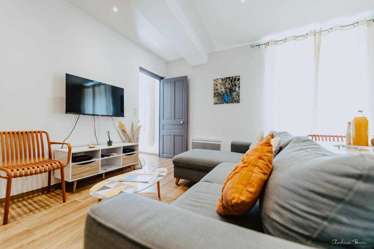 Appartement entier, Appartement face aux thermes de vals Wifi-Parking gratuit in Vals-les-Bains, Parc naturel régional des Monts d'Ardèche