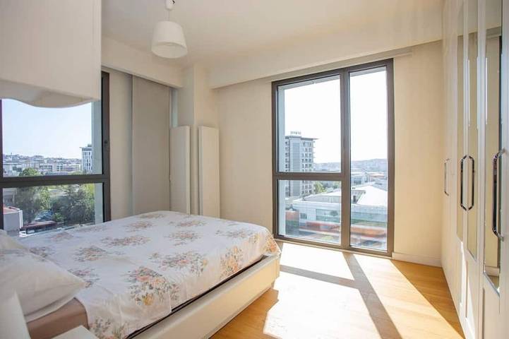 Ganze Wohnung, Luxuswohnung nahe Mall Of Ist & Flughafen in Istanbul, Marmararegion