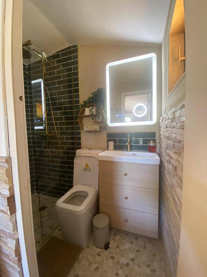 Chambre & grande Terrasse Privées, Vue Montagne - Chalet Bella Rosa in Argein, Parc naturel régional des Pyrénées ariégeoises