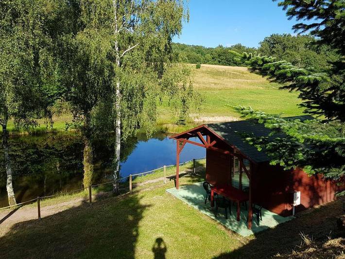 Camping la Ripole - Chalet 4 personen - Campahütte für 4 Personen – überdachte Terrasse – ohne Sanitäranlagen in Abjat-sur-Bandiat, Regionaler Naturpark Périgord-Limousin