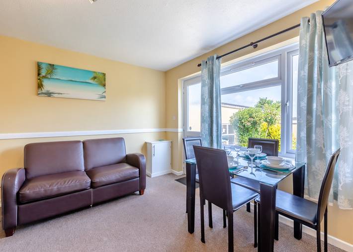 Gold 2 Bedroom Chalet Pet in Brixham, Torbay