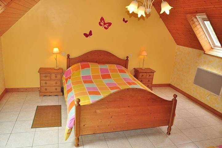 Location de vacances pour 6 personnes, avec piscine et jardin ainsi que jacuzzi et terrasse à Plogonnec - 4