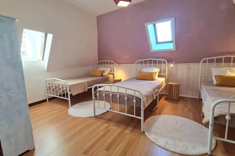 Family homes in the heart of nature with swimming pool in Rocamadour, Quercy
