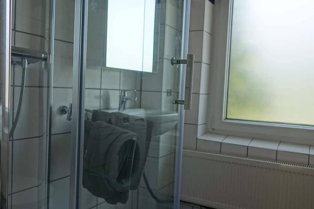 Ganze Wohnung, Große Ferienwohnung im wunderschönen Havelland am Rand von Berlin-Spandau in Schönwalde-Glien, Havelland