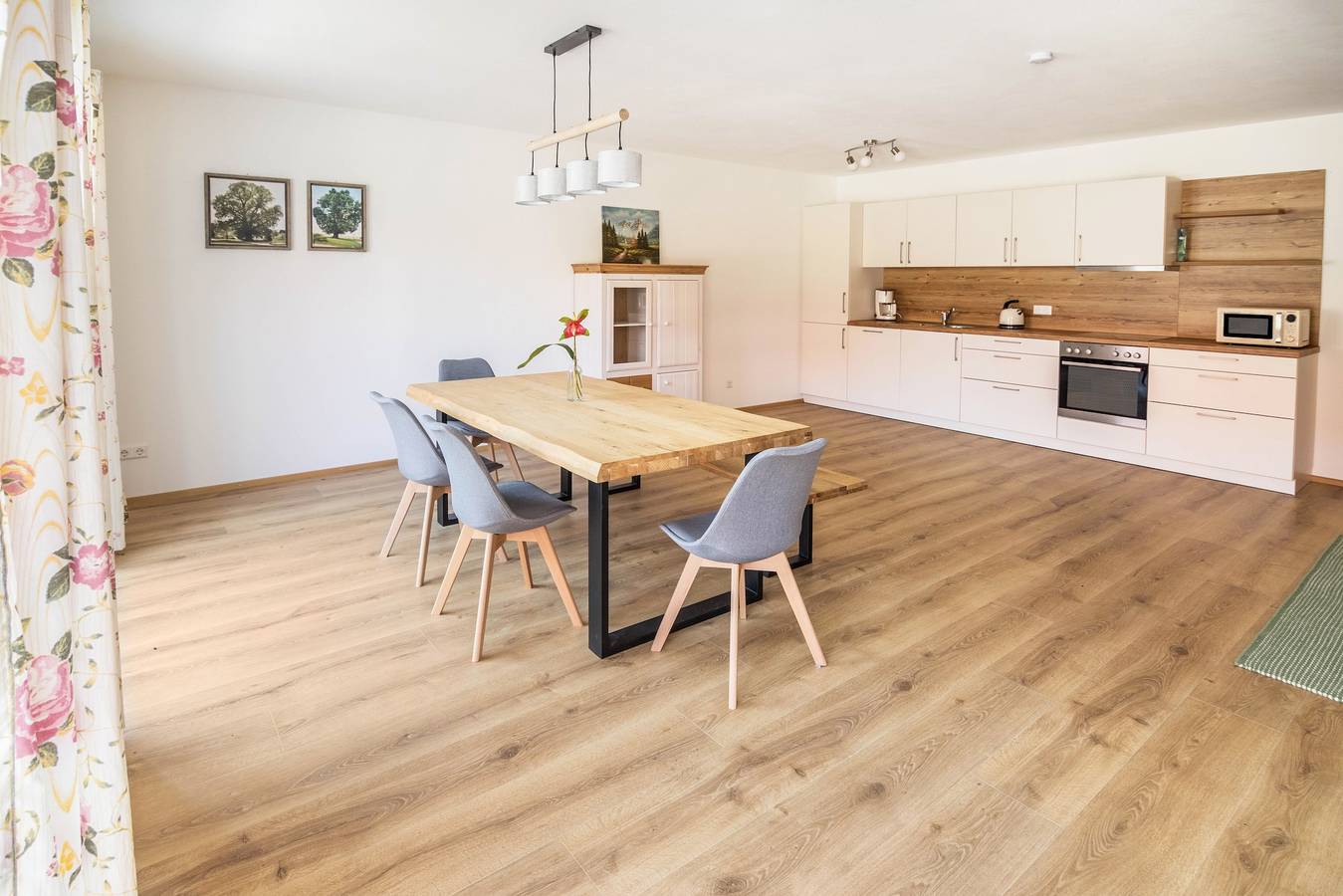 Entire apartment, Apartment Häfele 1 with Wi-Fi & Terrace, Family friendly in Ziegelbach, Bad Wurzach