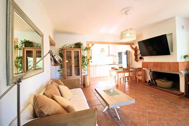 Casa rural para 6 personas, con jardín además de vistas y piscina, Se admiten mascotas en Aracena - 2