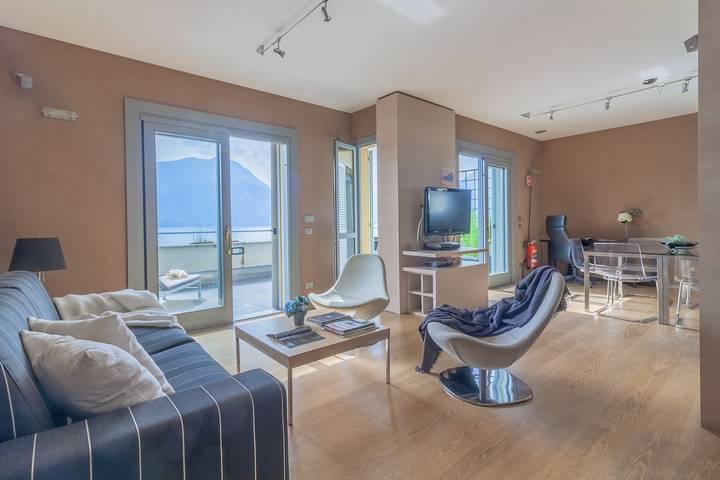 Apartamento para 6 personas, con Balcón y Vistas al lago en Municipio de Varenna