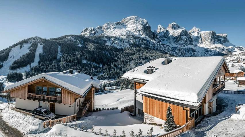 Vakantiewoning voor 6 personen, with Balkon and Terras as well as Tuin and Zwembad in Colfosco