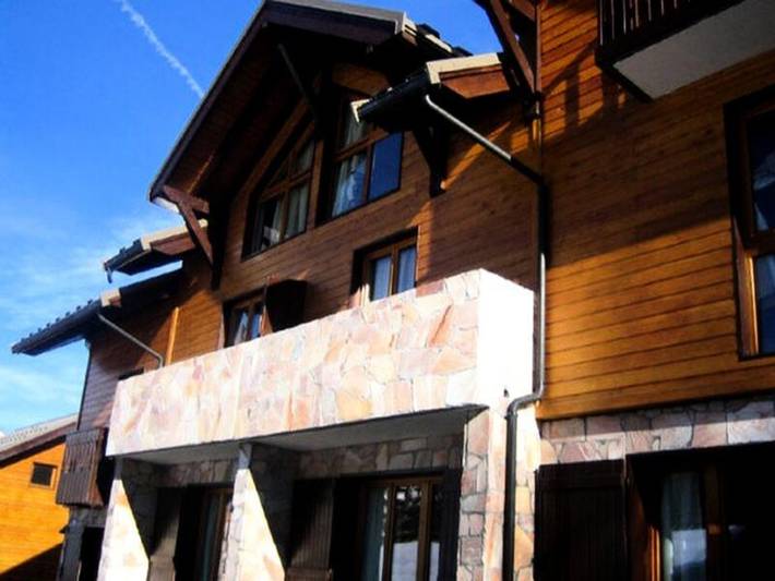 Gîte pour 10 personnes, animaux acceptés dans Col De Vars Vars Station De Ski