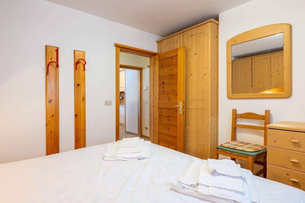 Ganze Wohnung, Angenehme Wohnung für 4 Leute mit Balkon in Canazei, Dolomiti Superski