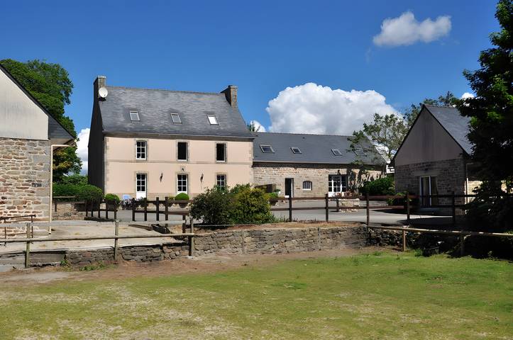 Maison de vacances pour 8 personnes, avec jacuzzi et jardin, adapté aux familles à Plogonnec