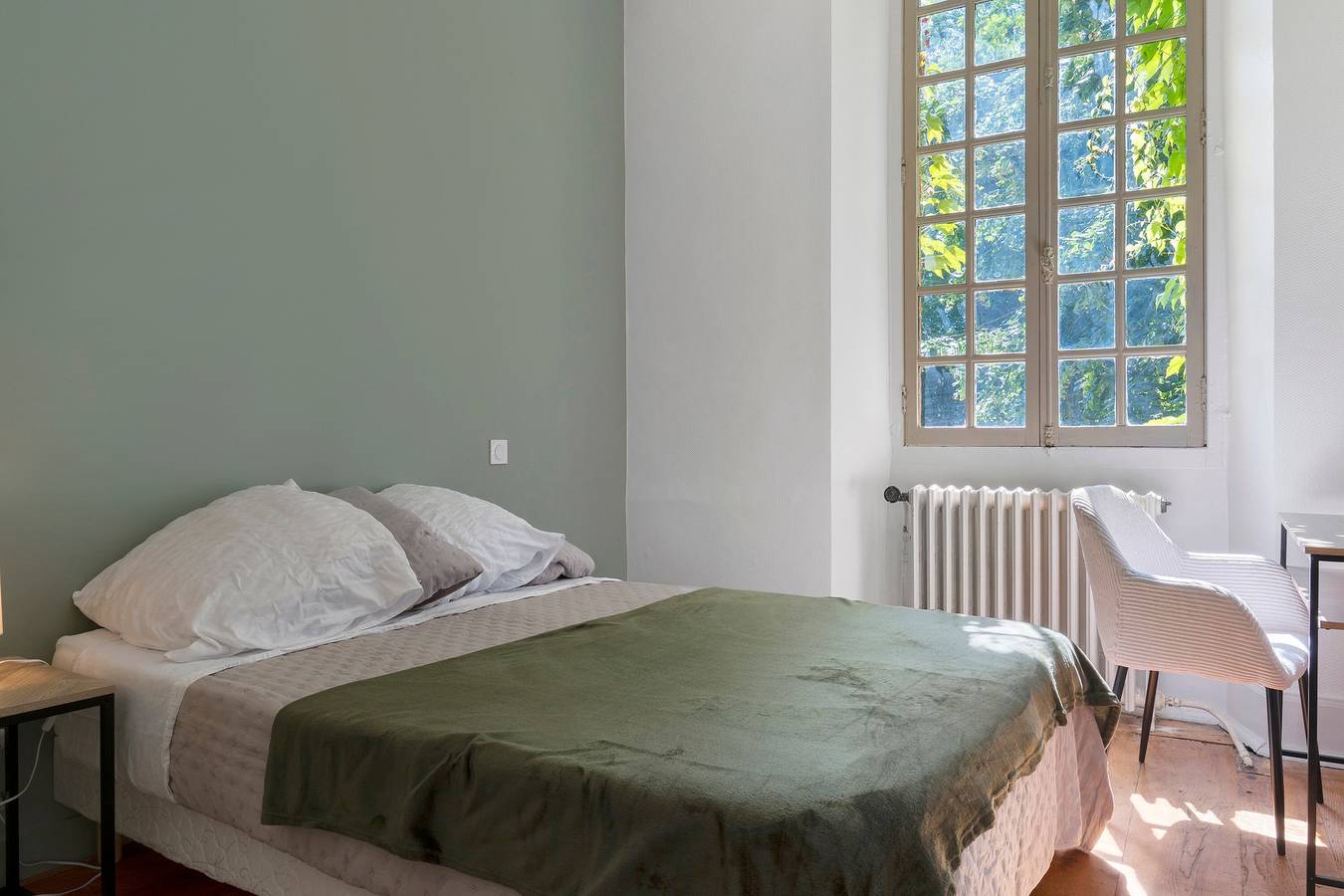 Room "Room 4" with Shared Terrace, Communal Garden and Wi-Fi in Vic-en-Bigorre, Hautes-Pyrénées