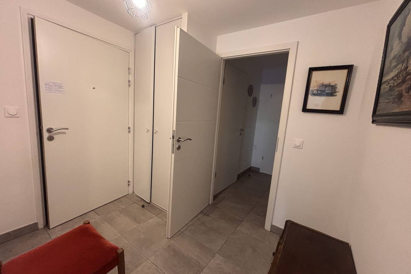 Ganze Wohnung, Ferienwohnung für 5 Personen mit Balkon in Le Dramont, Saint-Raphaël