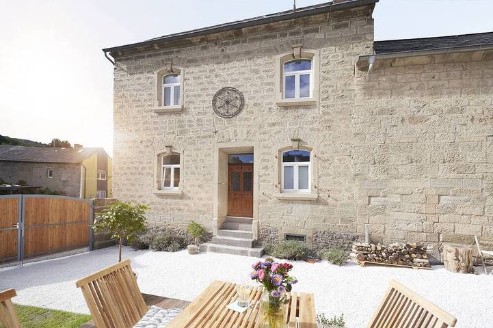 Ferienhaus für 7 Personen, mit Pool und Whirlpool sowie Garten und Sauna, mit Haustier - 1