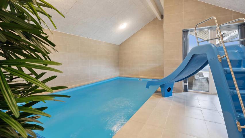 Ferienhaus für 26 Personen, mit Garten und Terrasse sowie Sauna - 1