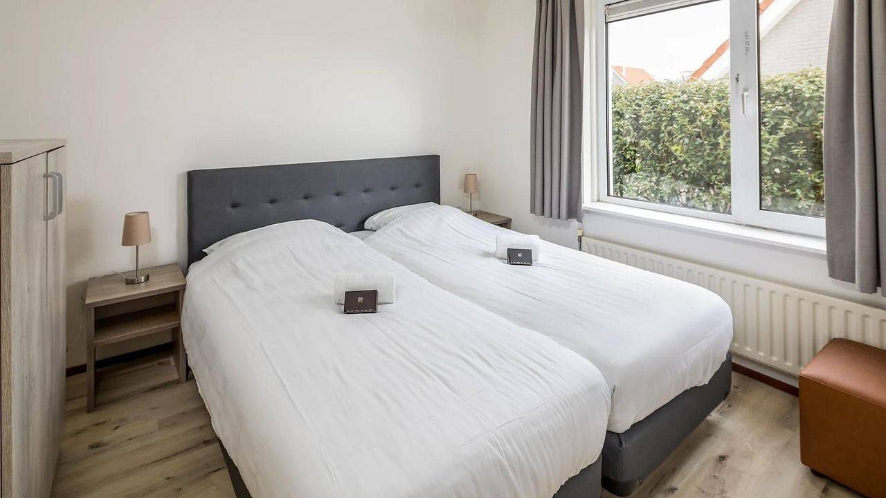 Bungalow for 6 people with terrace in Scharendijke, Grevelingenmeer