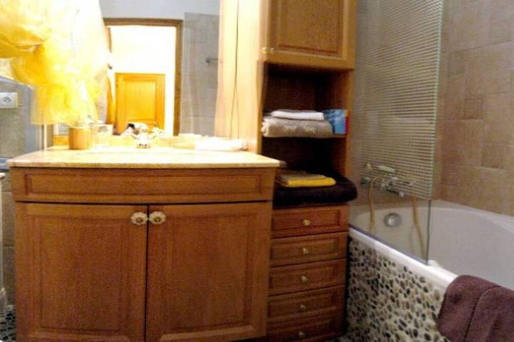 Maison d’hôte pour 2 personnes, avec jacuzzi et jardin à Murol