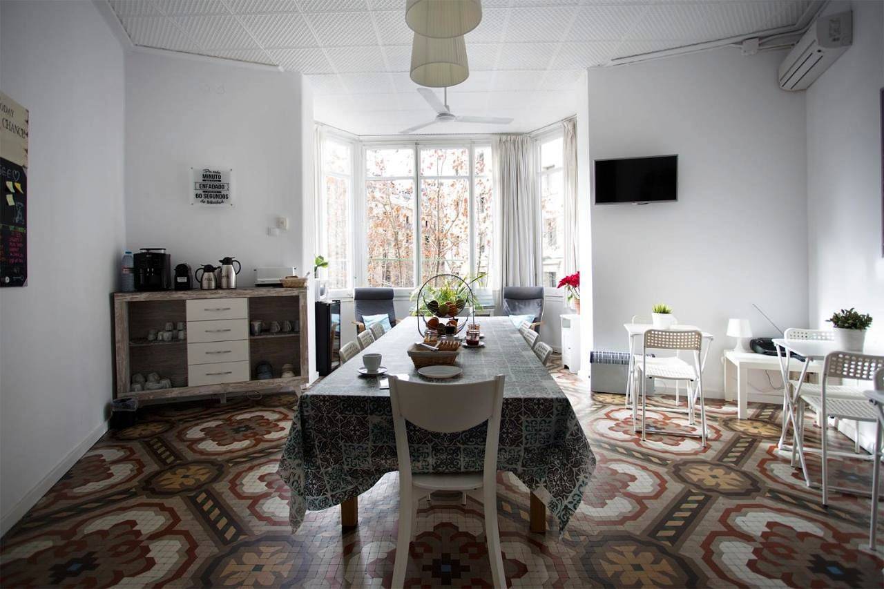 Hostal Eixample in Centro Barcelona, Barcelona