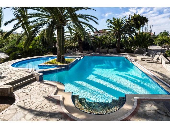 Apartmenthotel for 3 people, with view and garden as well as pool and children pool - 1
