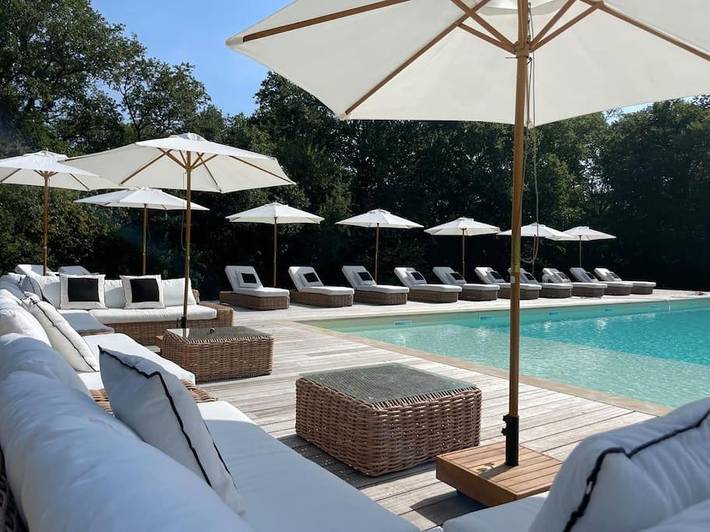 Location de vacances pour 10 personnes, avec Terrasse ainsi que Jardin et Piscine à Grignols (Gironde)