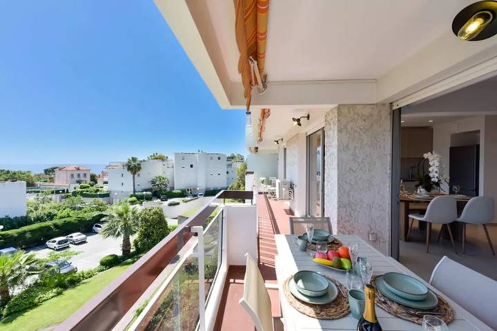 Apartamento entero, 2P de pie, playa a pie, vista al mar, garaje. in Vallauris, Costa mediterránea (Francia)