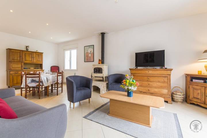 Gîte pour 6 personnes, avec jardin à Montfarville - 4