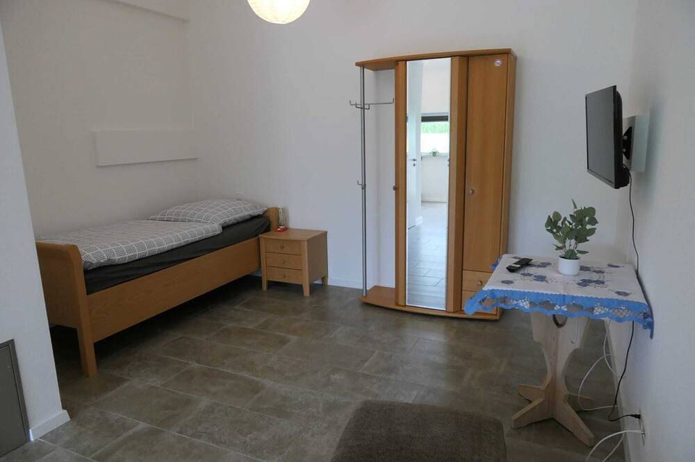 Apartamento entero, Cozy 1-room apartment in a quiet location, near freeway A6 Ilshofen in Ilshofen, Hohenlohe