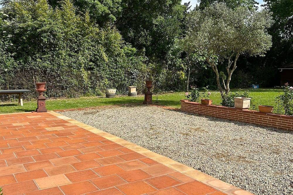 Restored 18th-century orangery in Balma, Haute-Garonne