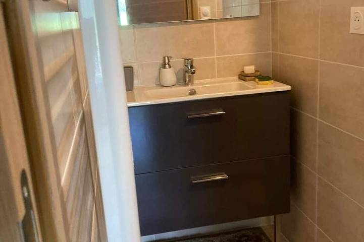 Location de vacances pour 2 personnes, avec terrasse et jardin à Larringes - 3