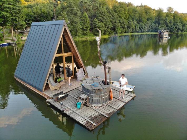 Boot für 4 Personen, mit Whirlpool und Terrasse sowie Garten und Sauna