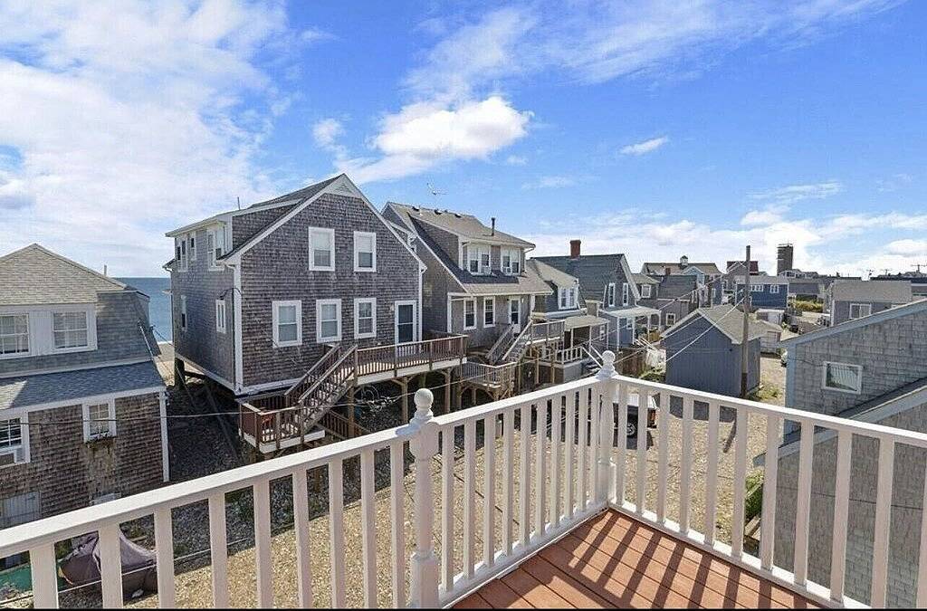 Brant Rock Cheerful Beach House rental in Marshfield, Massachusetts