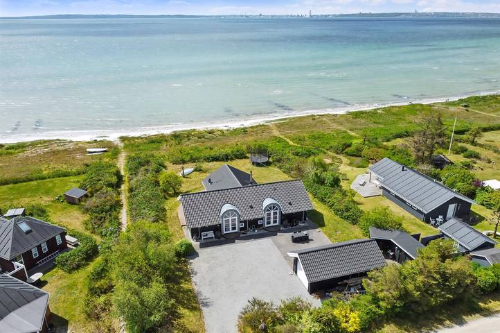 Ferienhaus für 8 Personen, mit Terrasse und Whirlpool sowie Sauna