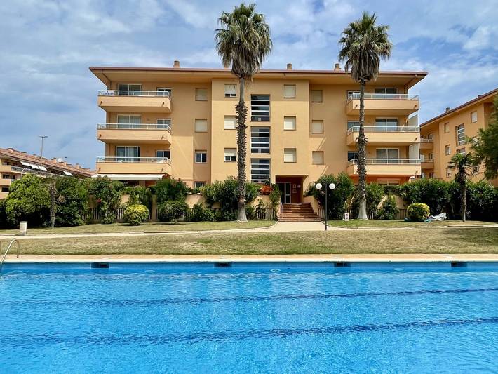 Gîte pour 6 personnes, avec piscine ainsi que balcon et jardin à Pals - 3