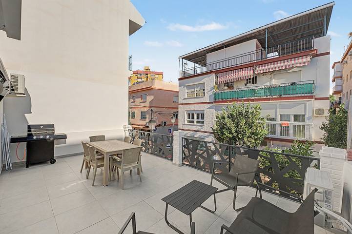 Ferienhaus 'Casa Grande Fuengirola' mit Terrasse, WLAN und Klimaanlage in Fuengirola Zentrum, Fuengirola