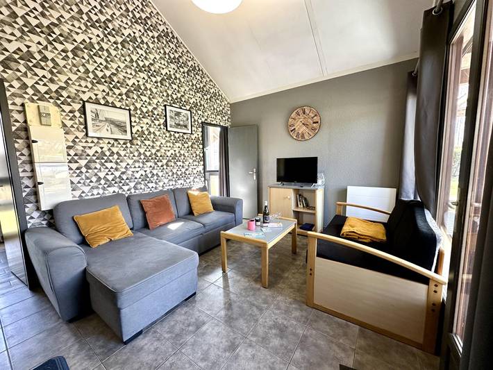 Location de vacances pour 6 personnes, avec piscine et terrasse à Signy-le-Petit - 4