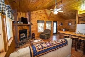 Glamping for 4 Guests in Broken Bow, Oklahoma, Picture 4