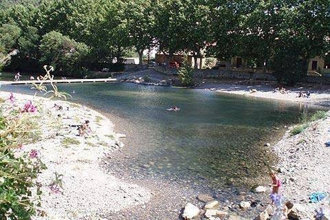 Gîte pour 3 personnes, avec terrasse, animaux acceptés à Bize-Minervois - 3
