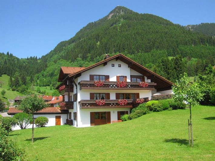 Ferienwohnung für 3 Personen, mit Balkon und Garten in Burgberg im Allgäu