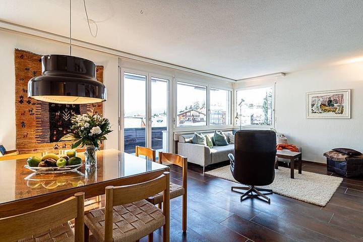 Ferienwohnung für 7 Personen, mit Balkon und Terrasse in Flims Waldhaus
