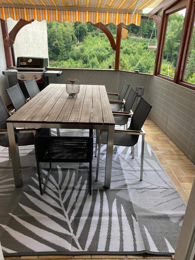 Ferienwohnung für 9 Personen, mit Balkon und Terrasse sowie Ausblick