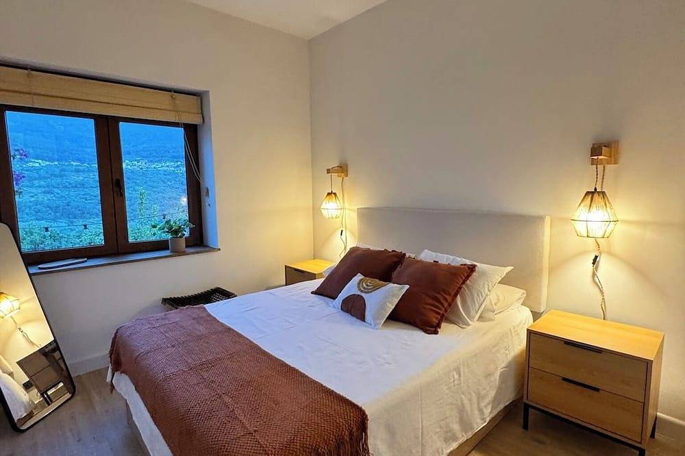 Appartement entier, Getaway in Gredos | House with outdoor area in Mombeltrán, Valle del Tiétar
