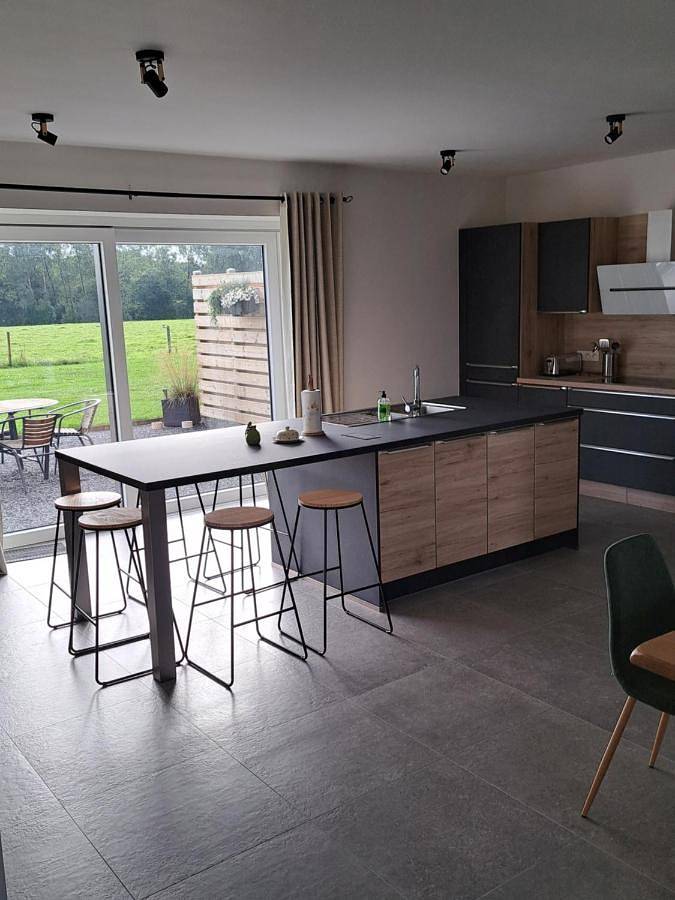 Location de vacances pour 6 personnes, avec jardin à Chimay - 2