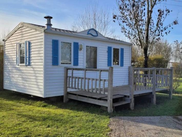 Camping pour 2 personnes, avec terrasse et piscine dans Fontenay-le-Comte