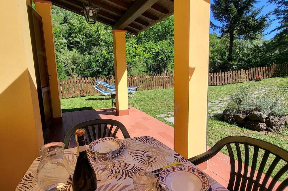 Romantische Riverside Property, kleiner privater Pool. Wifi. Zu Fuß zum Dorf. in Piazza al Serchio, Garfagnana