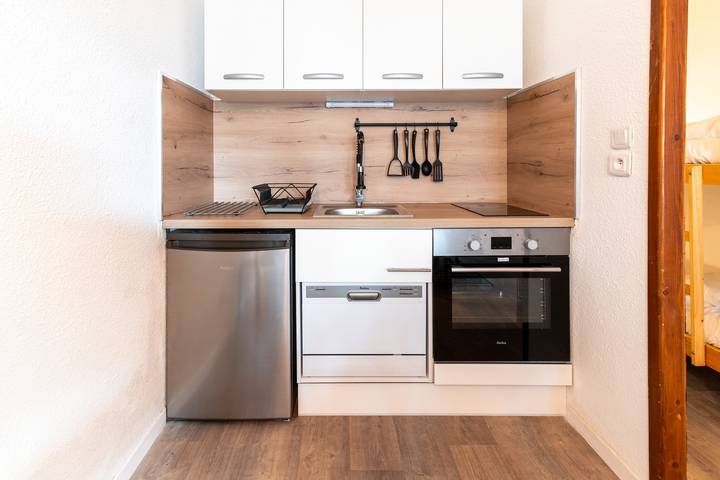 Appartement entier, Le Dévoluy, appartement pour 6 avec balcon in La Joue du Loup, Le Dévoluy