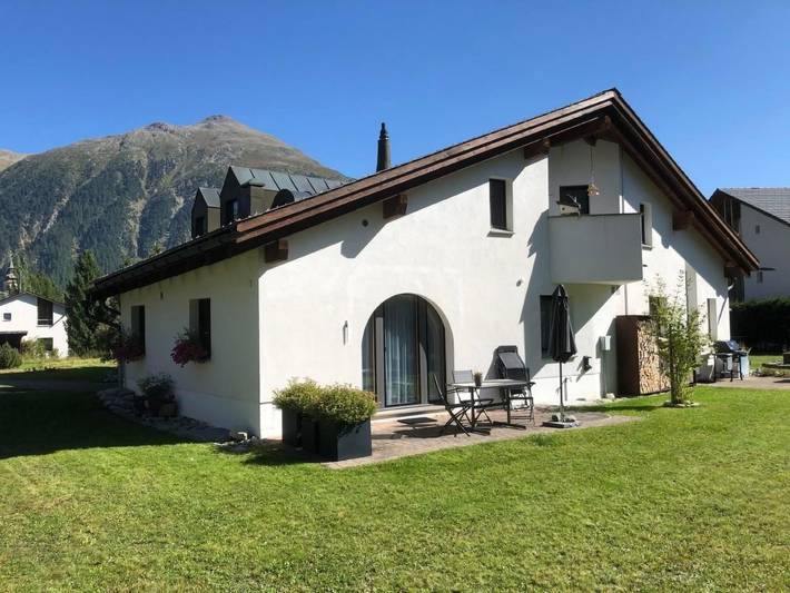 Ferienwohnung für 2 Personen, mit Terrasse und Garten sowie Ausblick