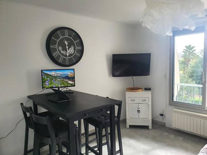 Gîte pour 2 personnes, avec jardin et vue, animaux acceptés dans Etang De L Or - 4