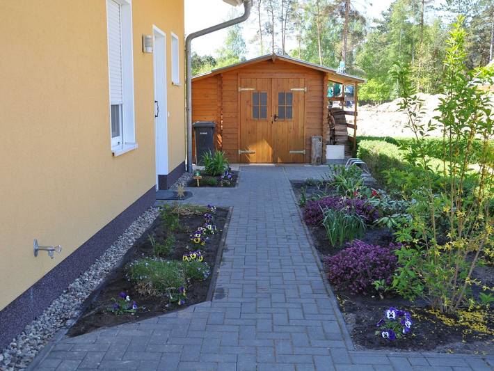 Ferienwohnung für 4 Personen, mit Seeblick und Garten sowie Sauna, kinderfreundlich in Röbel-Müritz - 2